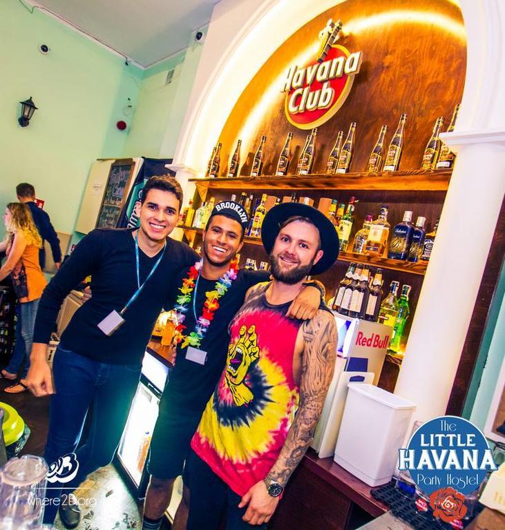 The Little Havana Party Hostel Краков Экстерьер фото